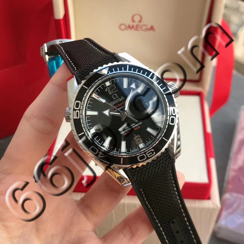 オメガ時計正面デザイン